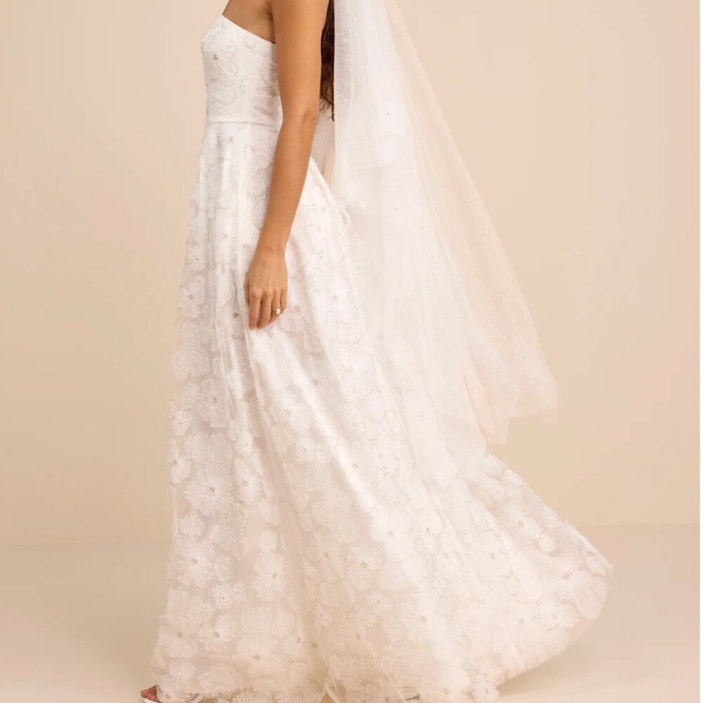 (NWT) Lulus Elysande White Embroidered Beaded Strapless Maxi Dress